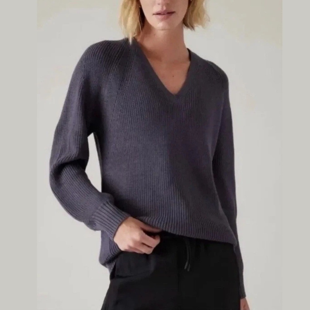 Athleta Sweater Women S Purple Hanover Refined V Neck Merino Wool Blend Pullover